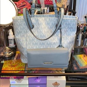 Beautiful Michael Kors Tote